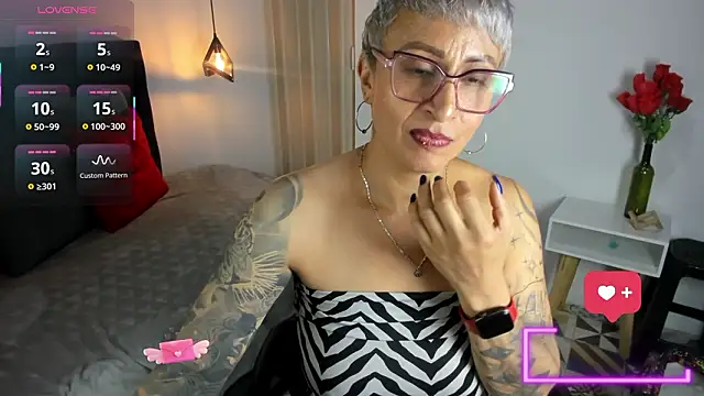 Charlotte__Gray élő XXX-chatje