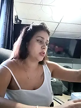 Latina_sexy1 live XXX chat