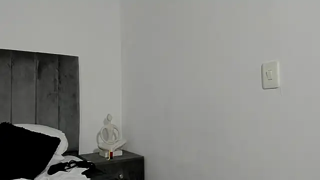 RedNDizzy webcam show