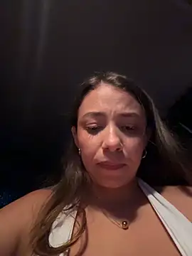 Hall_16 Adlı Modelin Canlı XXX Sohbeti