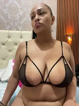 Chat +18 de sofia_xxx02 ao vivo