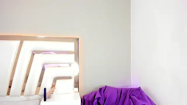 Aisharhodes00's Webcam Show