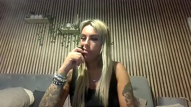 poppyinga1n Webbikameraesitys