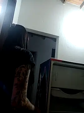 Онлайн чат XXX LunaZambrano