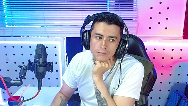 Godofcumxxx 现场XXX聊天