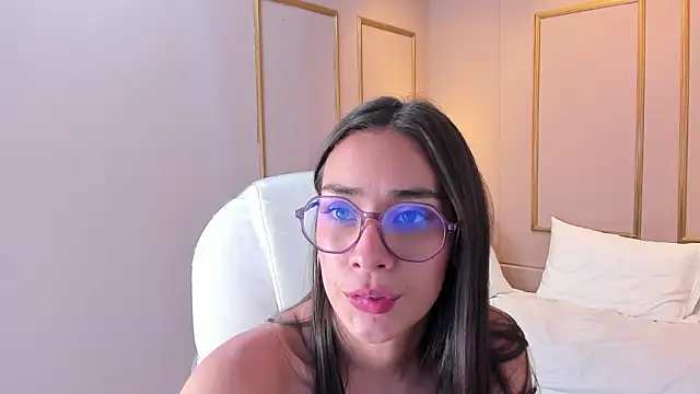 Chatroom XXX en direct de NahimiThompson