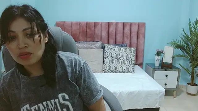 sophia_hadid Chat XXX in diretta