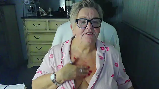 BridgetBlueEyes' Webcam Show