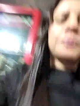 karlagiraldo198 élő XXX-chatje