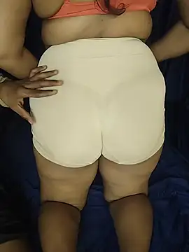 SEXYY_TRANSY_WITH_GIRL Show in webcam