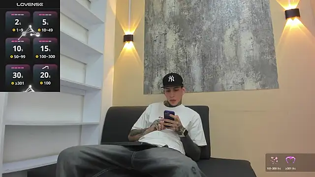 DANTE_ARMSTRONG: απευθείας συνομιλία ΧΧΧ