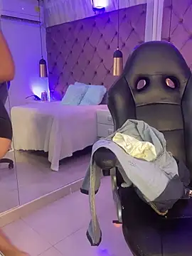 Auri__'s Live XXX Chat