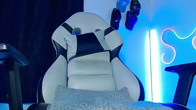 sebastian_horny Chat XXX live