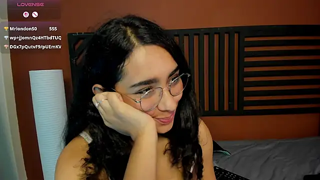 scarlett25__'s Live XXX Chat