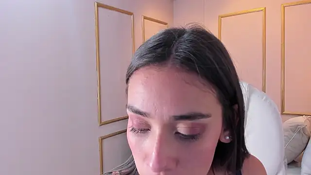 NahimiThompson Live XXX-Chat