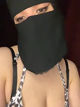 RooVaaN-Xx Webcam Show