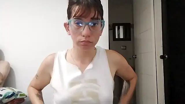 Chat +18 de Luna-e-Franco1 ao vivo