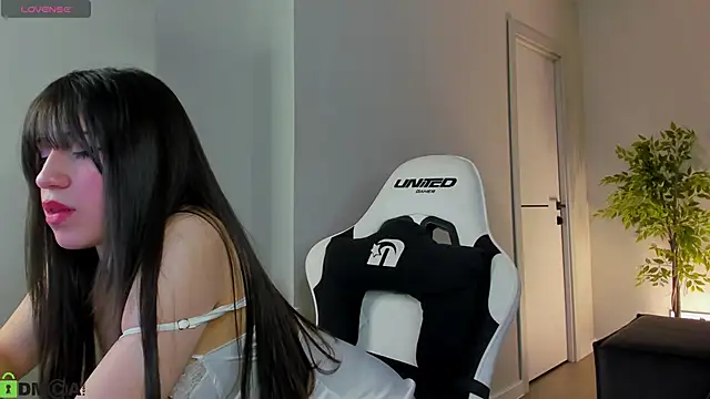 Chat +18 de Bonn1e_Rose ao vivo