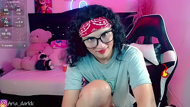 Chat +18 de AriaDark ao vivo