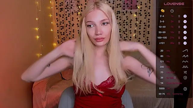 AnyaTaylor_ Live XXX-Chat
