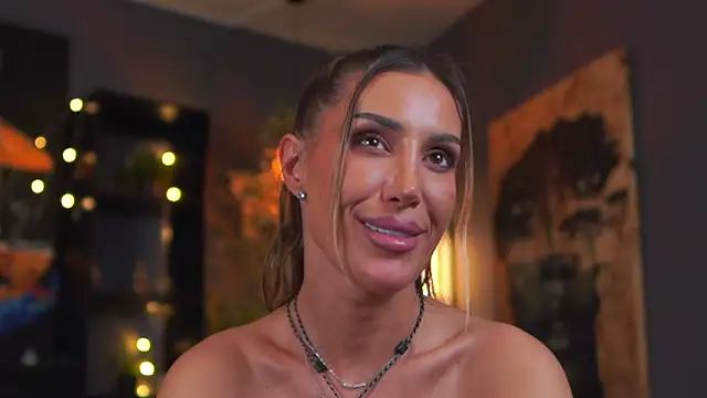 Evelyn_Evyyyn Webbikameraesitys