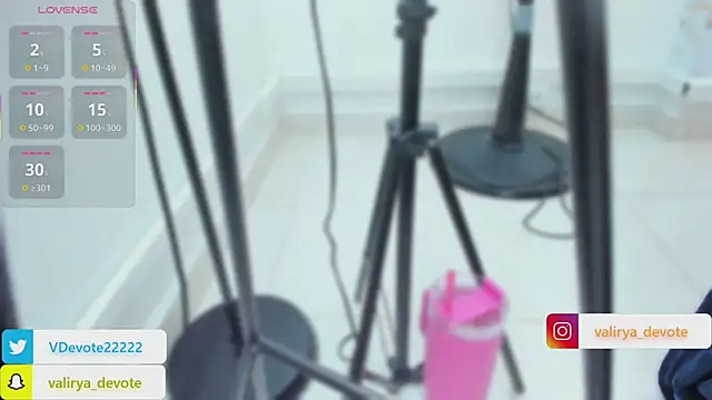 valirya_devote – webcam-show