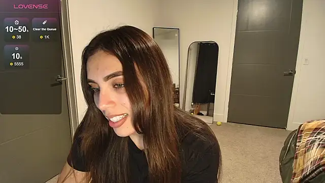 Chatroom XXX en direct de MilaSeren