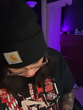 Chat +18 de miacanela_xo ao vivo