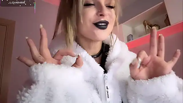 SashaRock Chat XXX in diretta