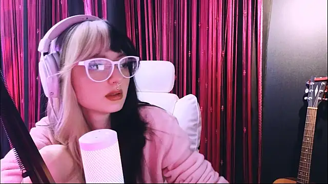 Avi_Nile Chat XXX live