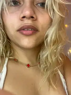 Pretty_MilaaのライブXXXチャット