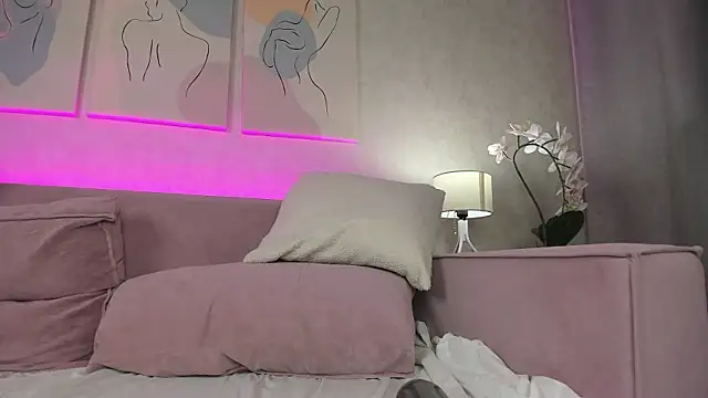 Genne_Tierney Chat XXX live