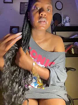 _EVE__: διαδικτυακό σόου στην κάμερα