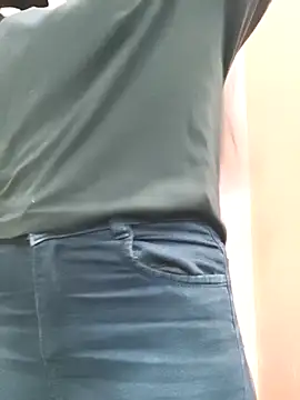 Ananya_34 Adlı Modelin Canlı XXX Sohbeti