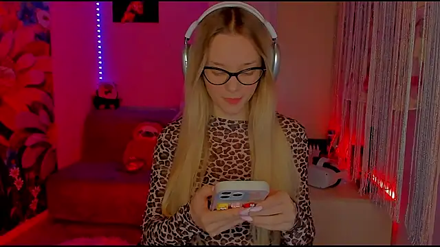 Chat +18 de LilKittyX ao vivo