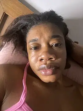 _yisela_ Adlı Modelin Canlı XXX Sohbeti