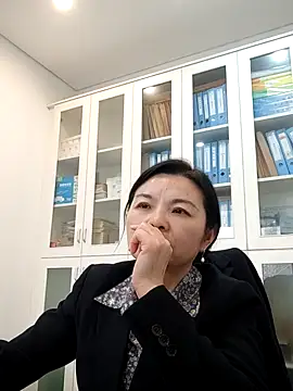 XXX chat uživo modela ialnuyoa_h