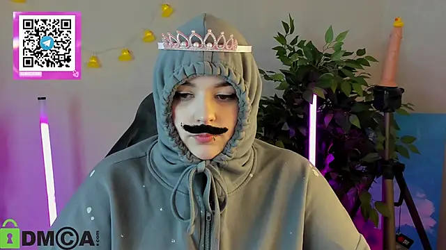 Mia_R0ss Chat XXX in diretta