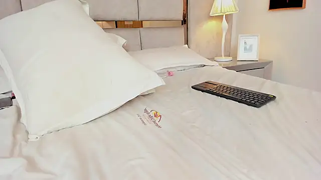 VittoriaRinaldi's Live XXX Chat