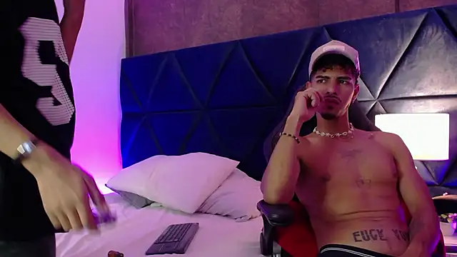 KendrickAndAlex's Live XXX Chat