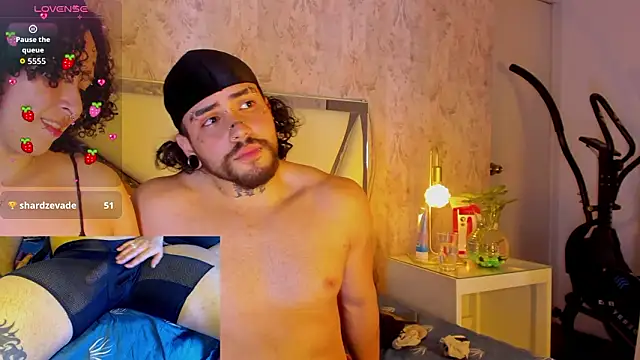 Benny_and_Mark Chat XXX in diretta