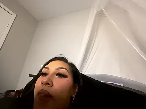 Lickplayofficial webkamerás műsora