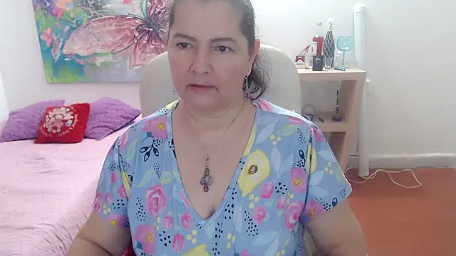 leonela_69 现场XXX聊天