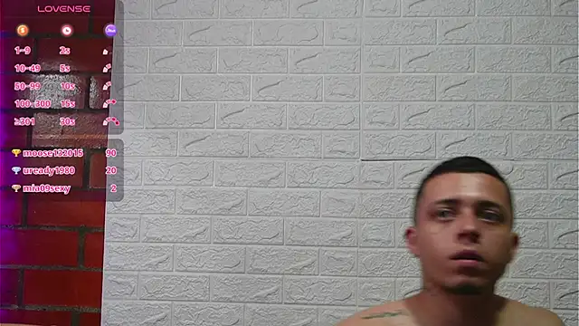 sainix_ live XXX chat