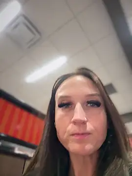 Kate-Paul Adlı Modelin Canlı XXX Sohbeti