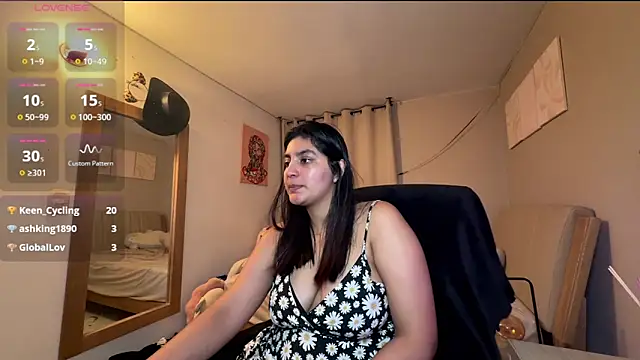 Chat +18 de cloe_small ao vivo