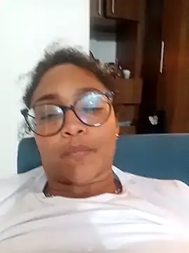 BiiancaEstradaa Adlı Modelin Web Kamerası Şovu