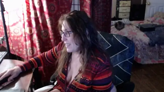 Ireallysquirt's Live XXX Chat