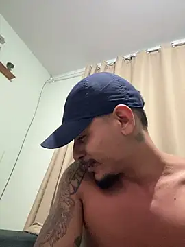 Jh0nZer0 Show in webcam