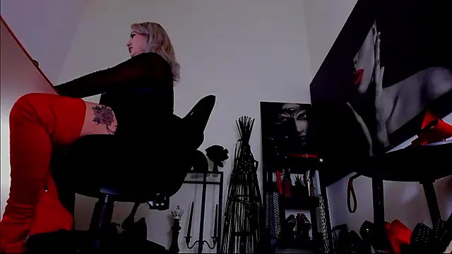 MistressDemi live XXX chat